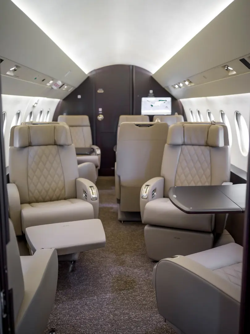 Falcon 2000LX 4